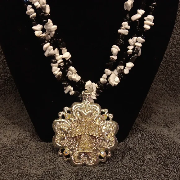 Cross Pendant with Crystals - Picture 5 of 6